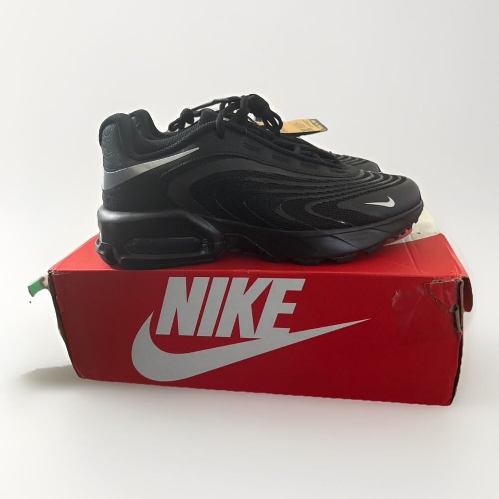 Nike Air Max Fire Met - Women's (Black/Mtlc Silver)